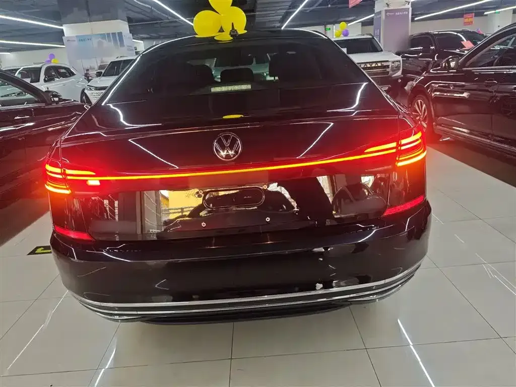 Volkswagen Passat 2023 из CN, фото 6