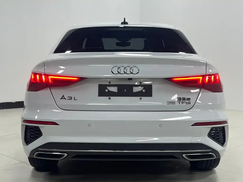 Audi A3 2023 из CN, фото 10