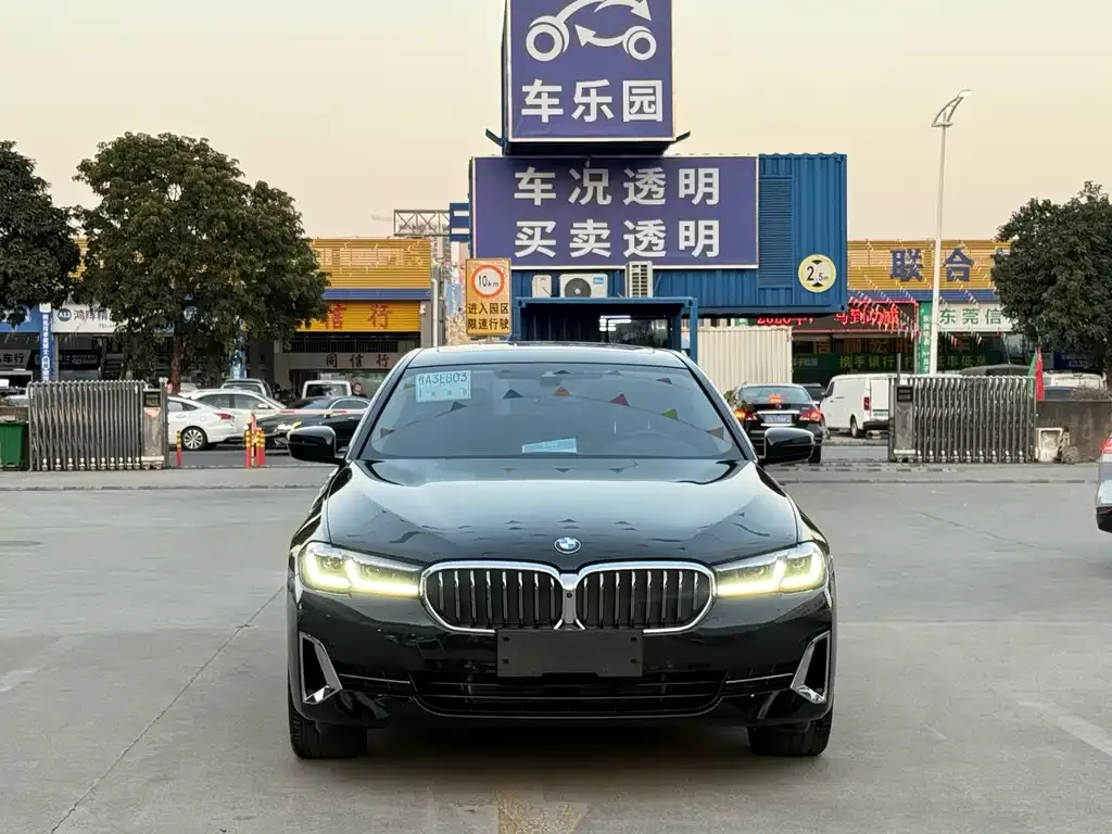 BMW 5 Series — фото 5