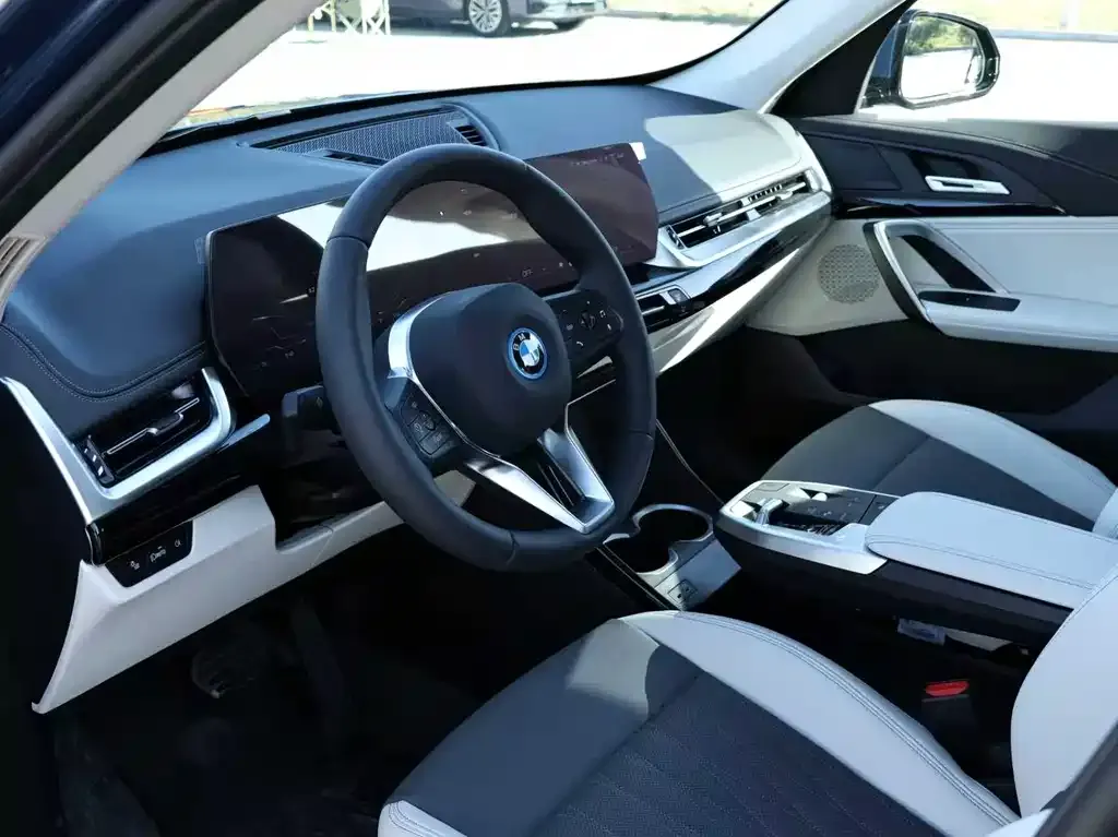 BMW iX1 2026 из CN, фото 6