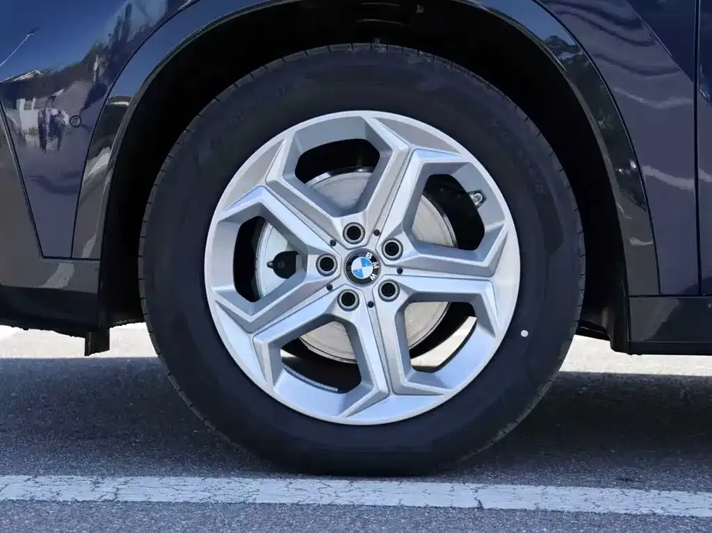 BMW iX1 2026 из CN, фото 9