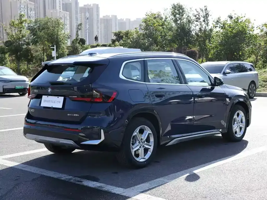 BMW iX1 2026 из CN, фото 10
