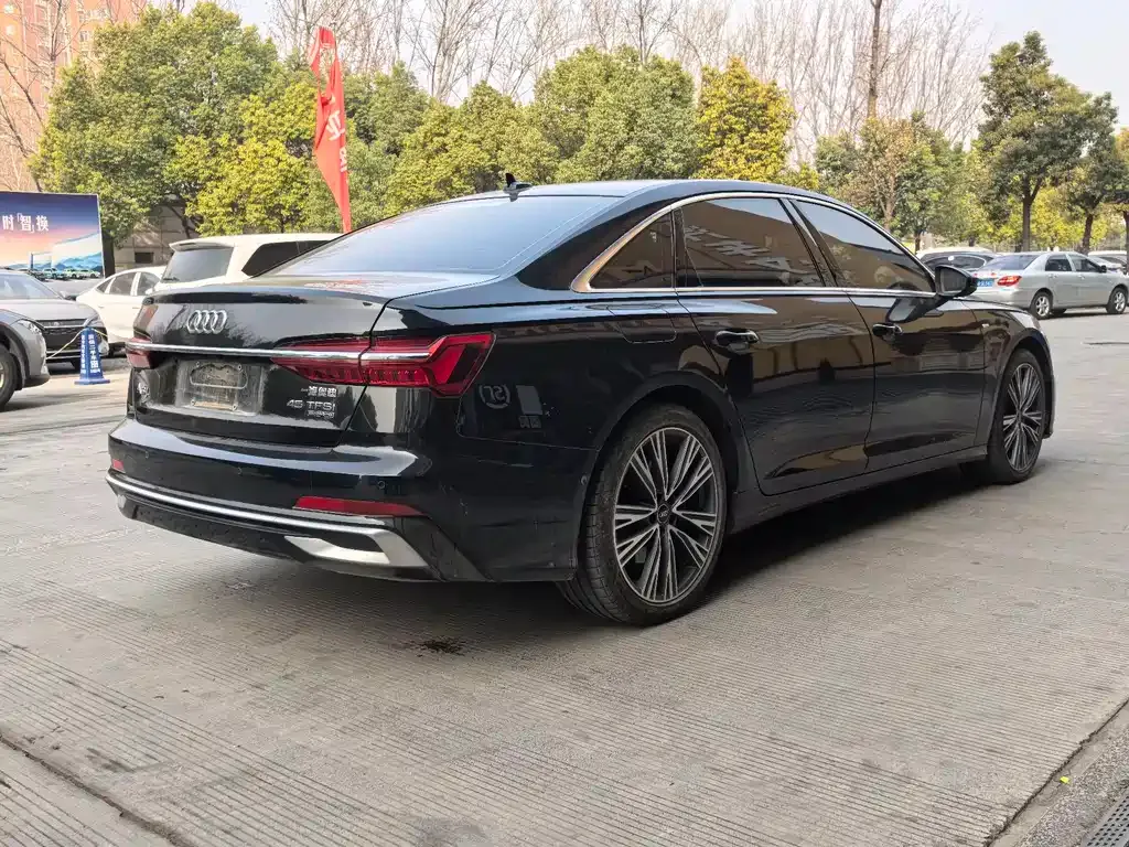 Audi A6L 2024 из CN, фото 6
