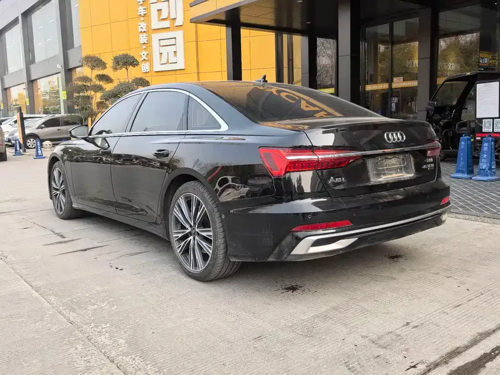 Audi A6L 2024 из CN, фото 4
