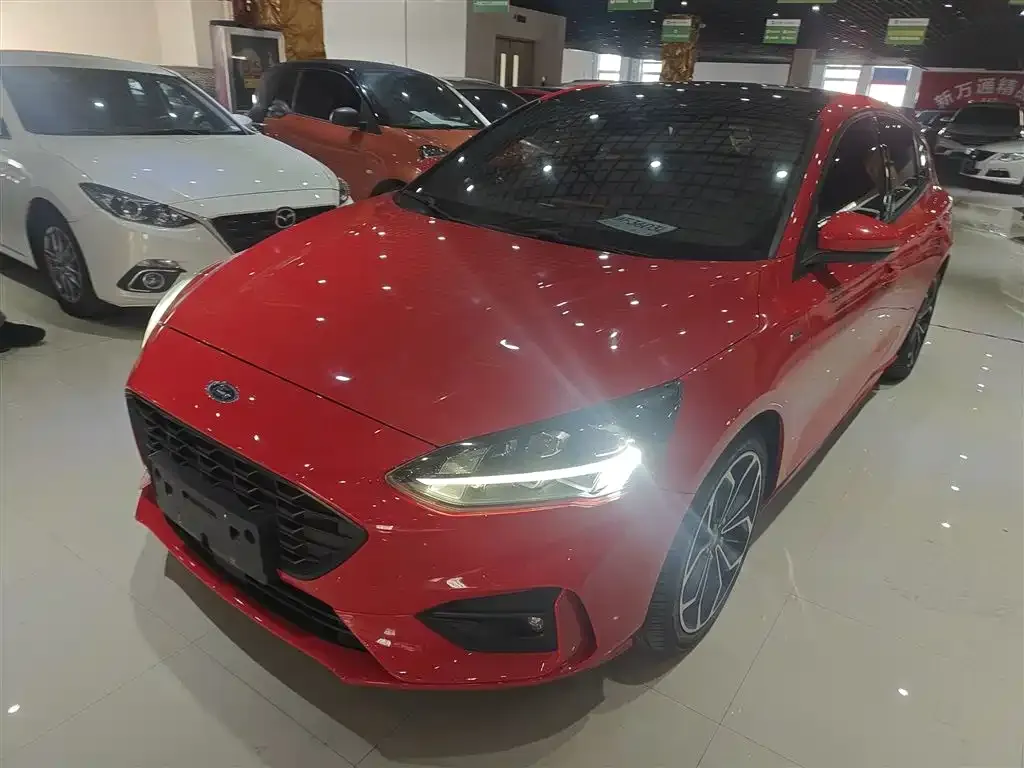 Ford Focus 2021 из CN, фото 2