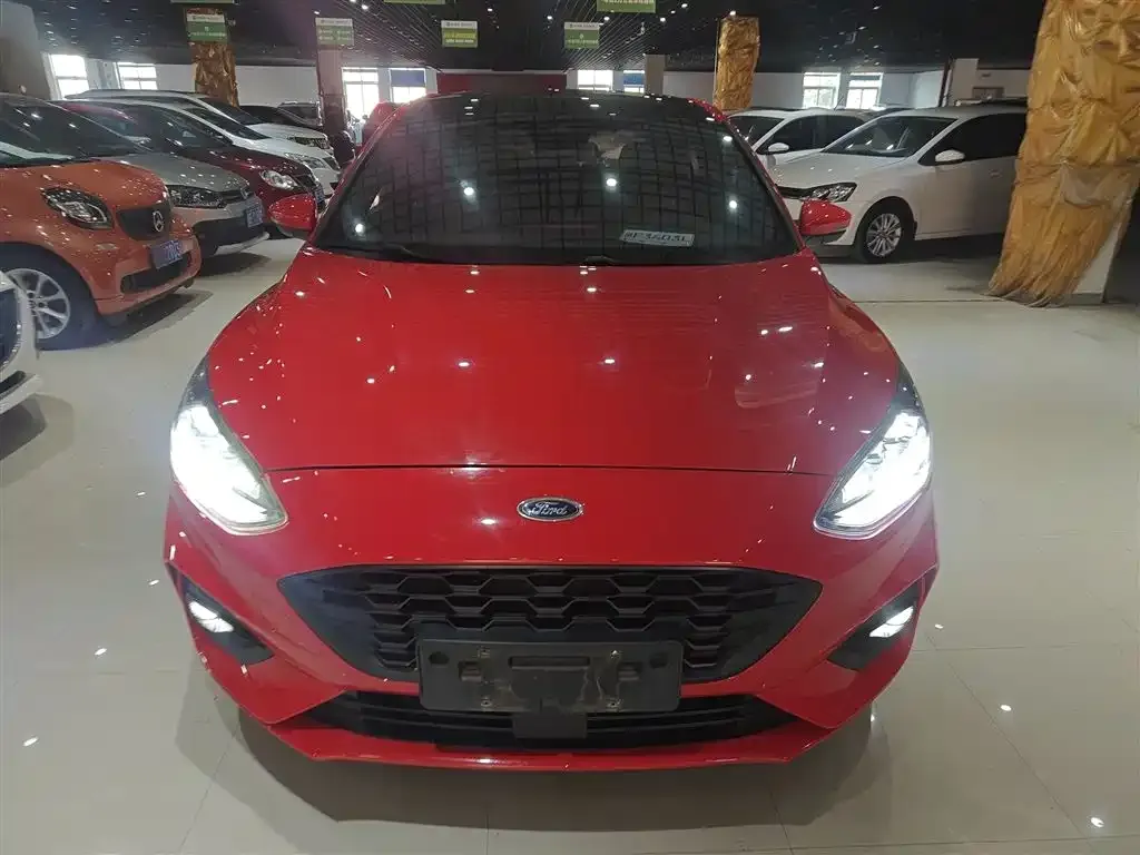 Ford Focus 2021 из CN, фото 4