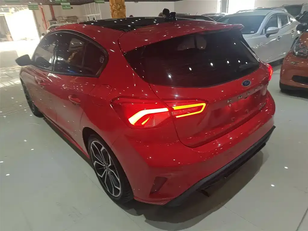 Ford Focus 2021 из CN, фото 3