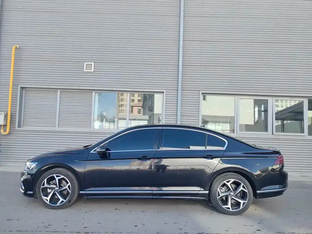 Volkswagen Magotan 2023 из CN, фото 4
