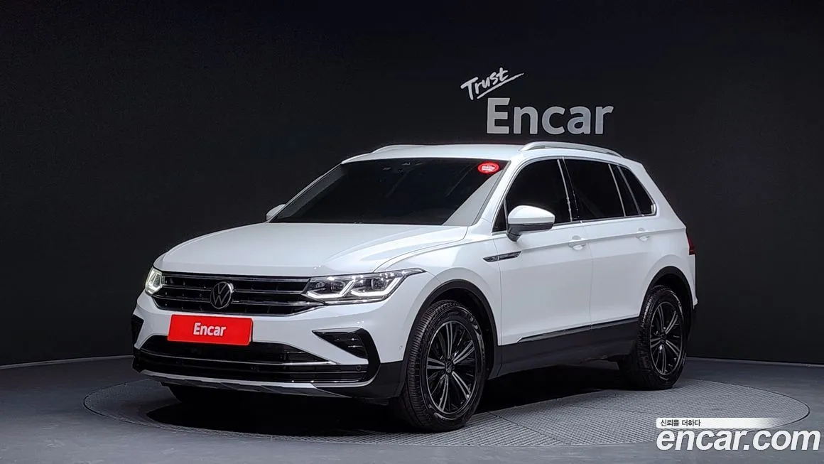 Volkswagen Tiguan — фото 1