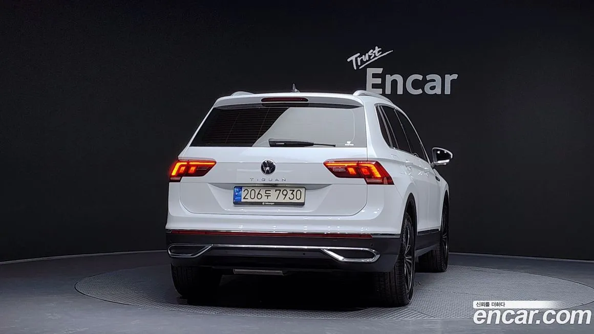Volkswagen Tiguan — фото 4