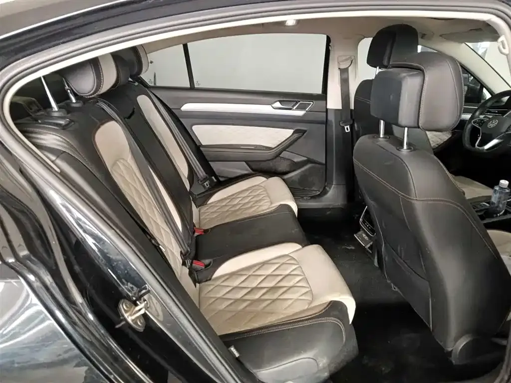 Volkswagen Magotan 2023 из CN, фото 9