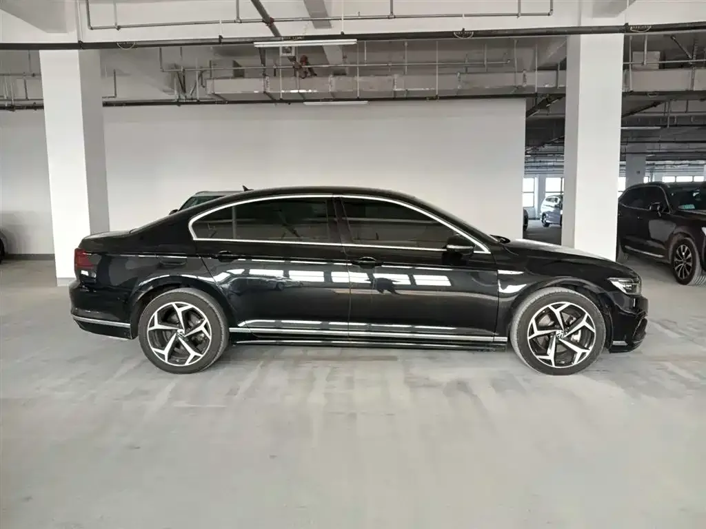 Volkswagen Magotan 2023 из CN, фото 2