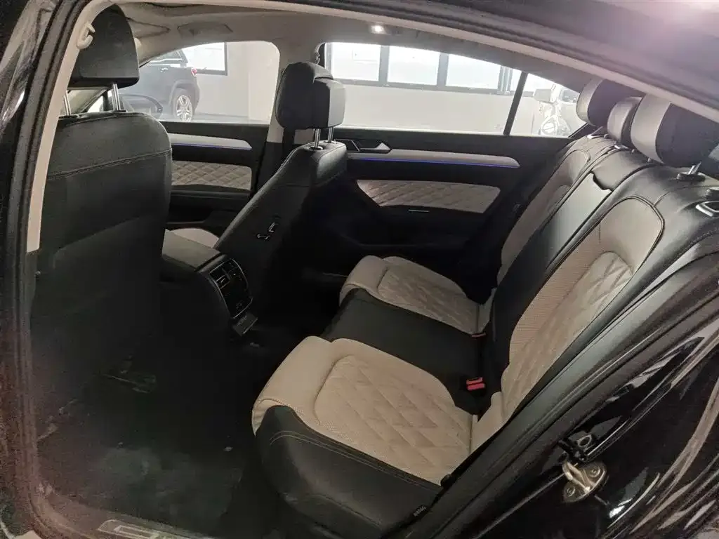 Volkswagen Magotan 2023 из CN, фото 7
