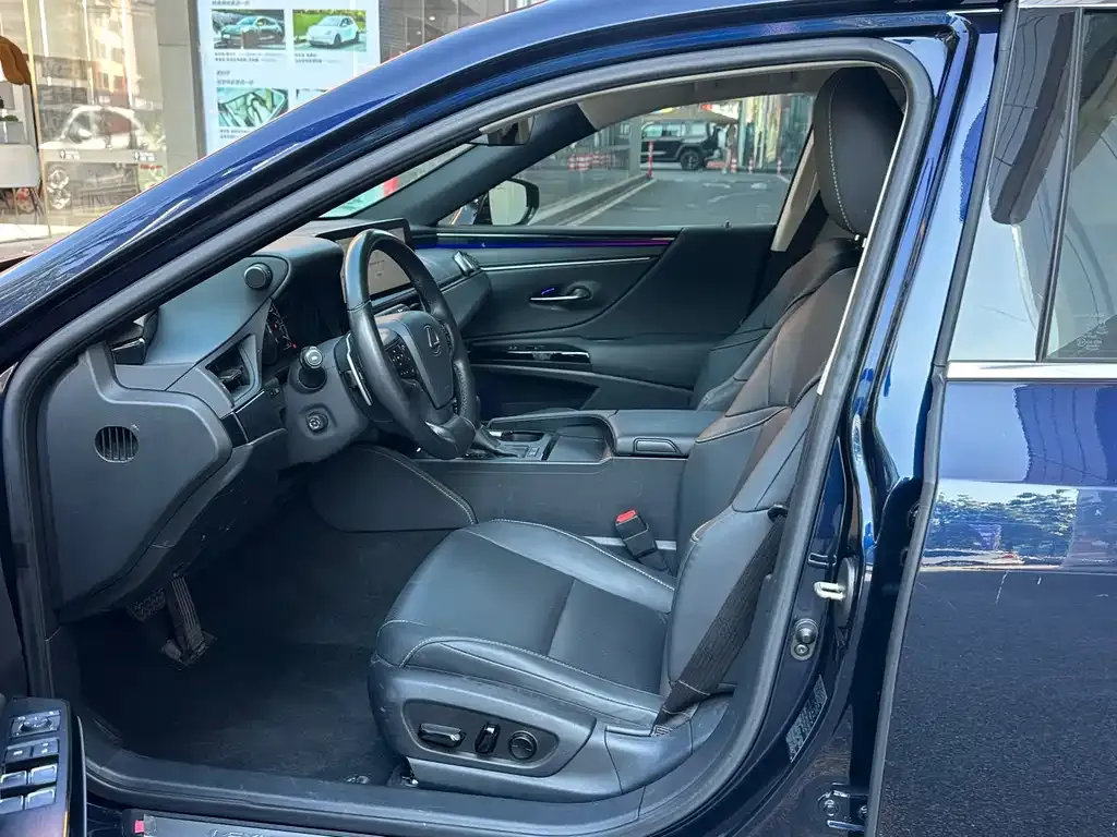 Lexus ES 2023 из CN, фото 9