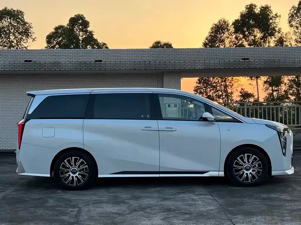 GAC Motor Trumpchi E9 — фото 4
