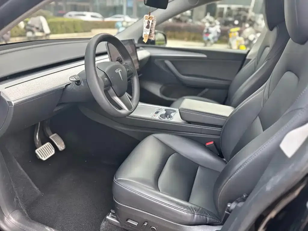 Tesla Model Y 2024 из CN, фото 7