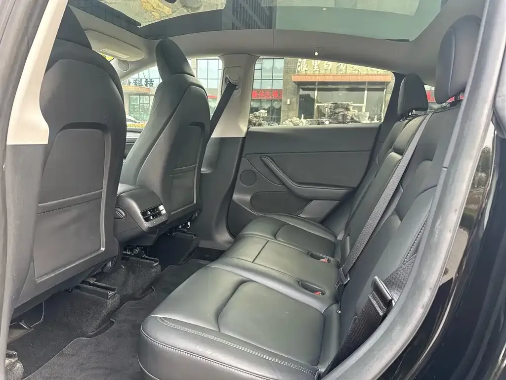 Tesla Model Y 2024 из CN, фото 4