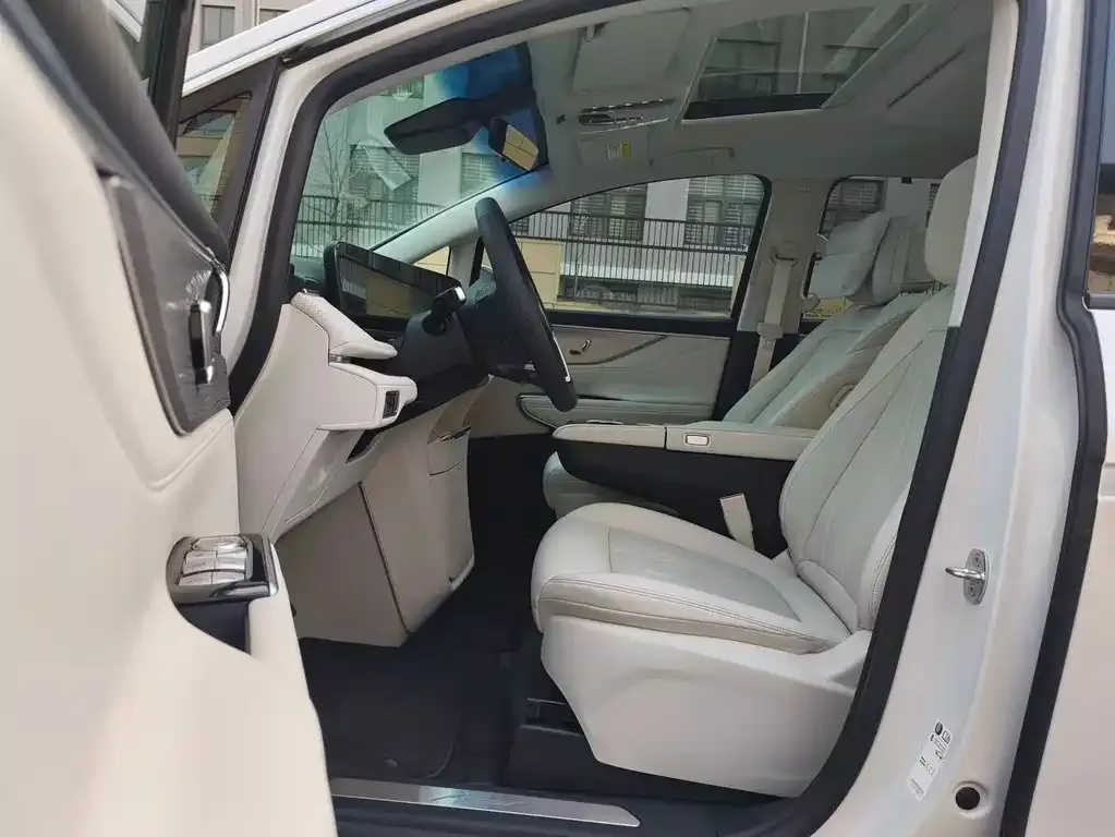 Buick GL8 Hybrid 2025 из CN, фото 4