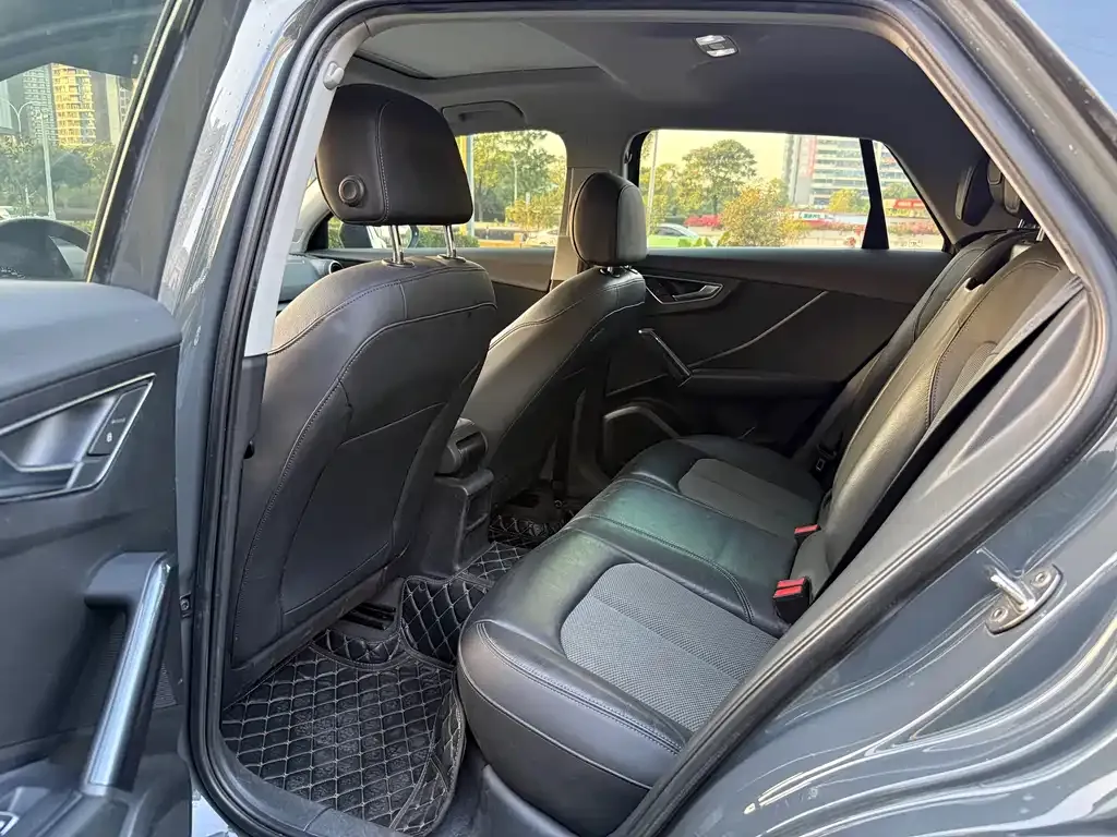 Audi Q2L 2021 из CN, фото 4
