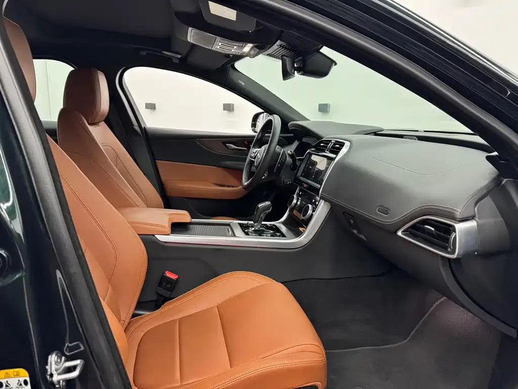 Jaguar XEL 2023 из CN, фото 8
