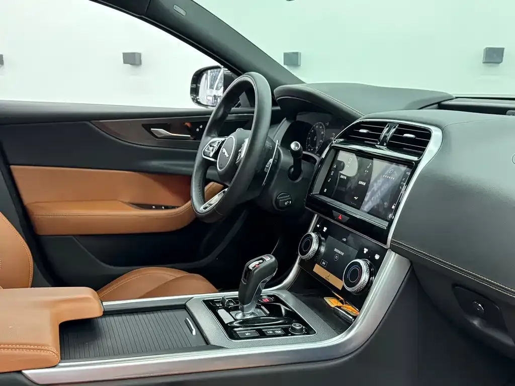 Jaguar XEL 2023 из CN, фото 10