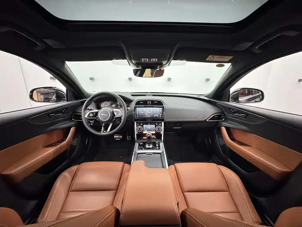 Jaguar XEL 2023 из CN, фото 9