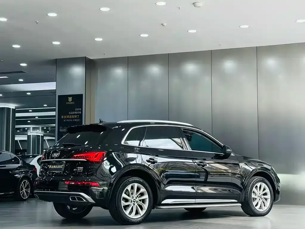 Audi Q5L 2022 из CN, фото 2