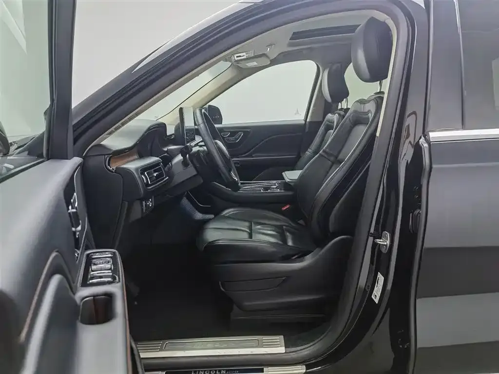 Lincoln Aviator 2023 из CN, фото 7