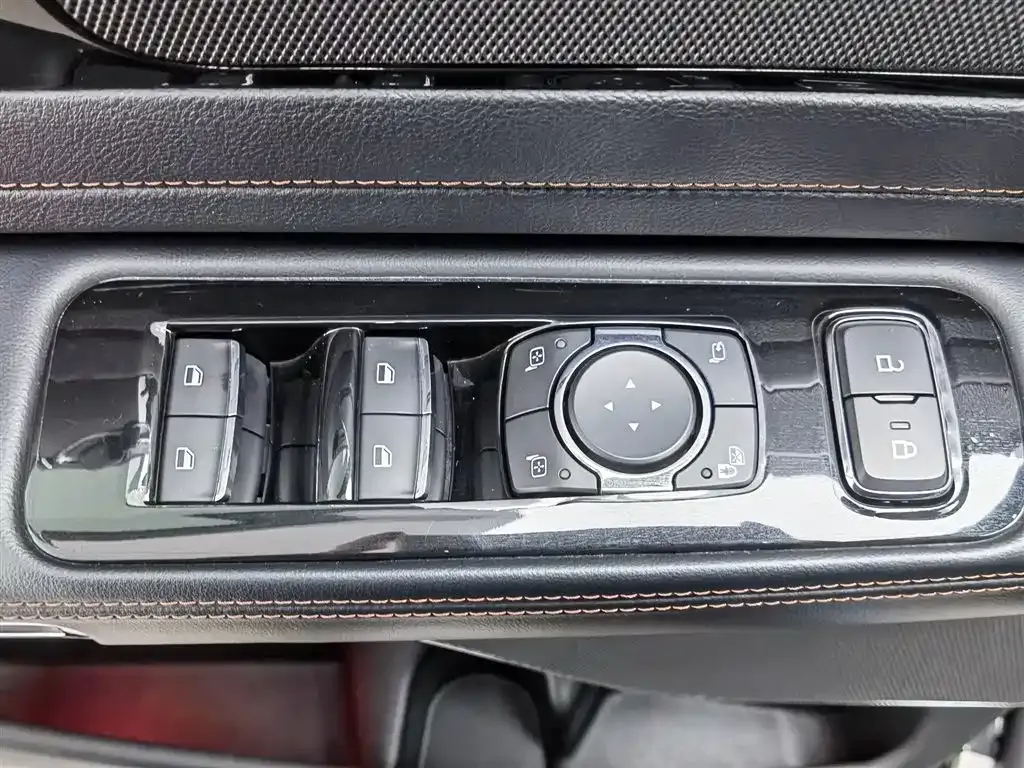 Lincoln Aviator 2023 из CN, фото 10