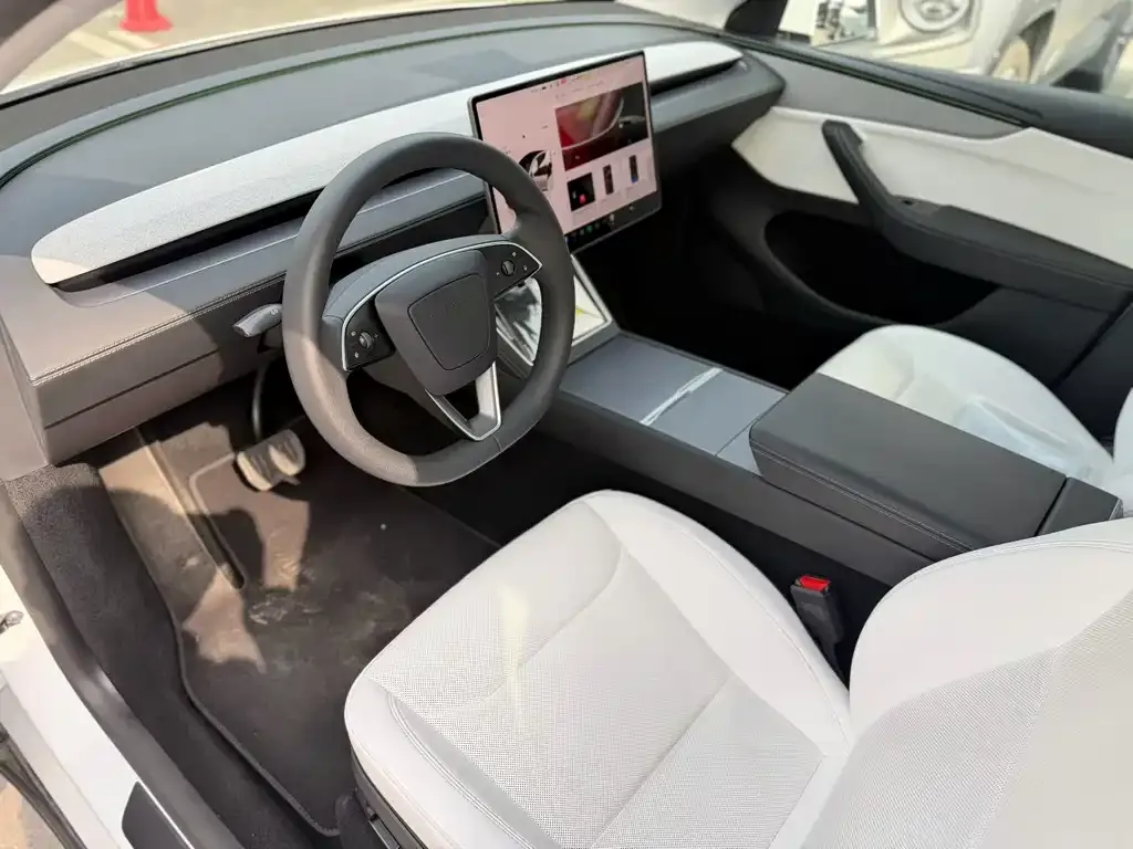 Tesla Model Y 2025 из CN, фото 7