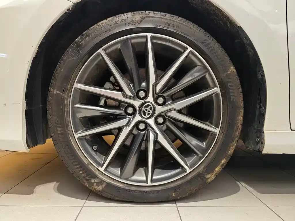 Toyota Camry 2023 из CN, фото 8