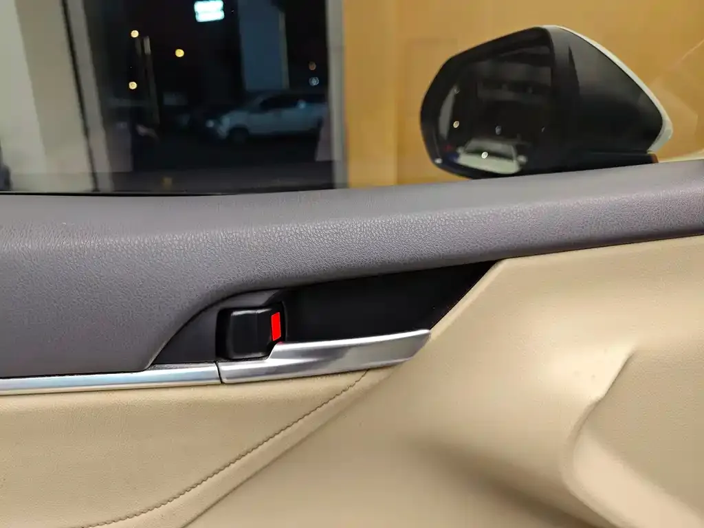 Toyota Camry 2023 из CN, фото 5