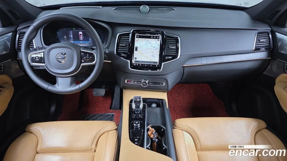 Volvo XC90 — фото 10
