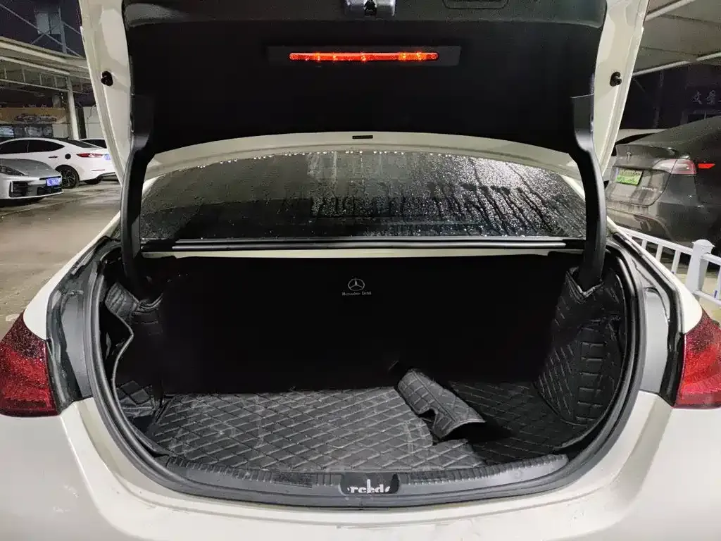 Mercedes-Benz C-Class 2024 из CN, фото 2