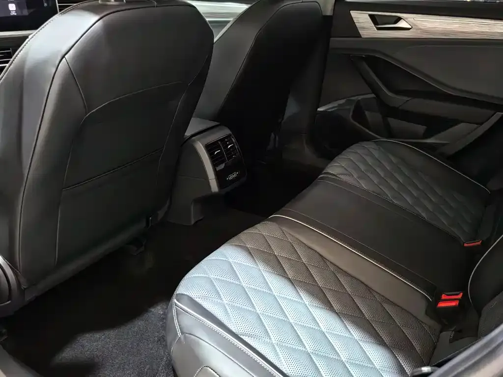 Volkswagen Sagitar 2022 из CN, фото 8