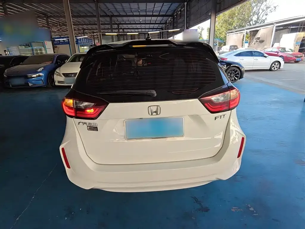 Honda Fit — фото 4