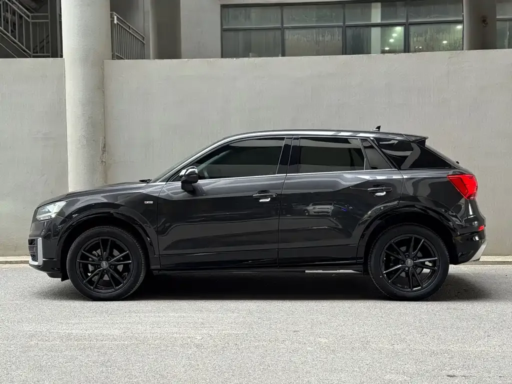 Audi Q2L 2022 из CN, фото 5