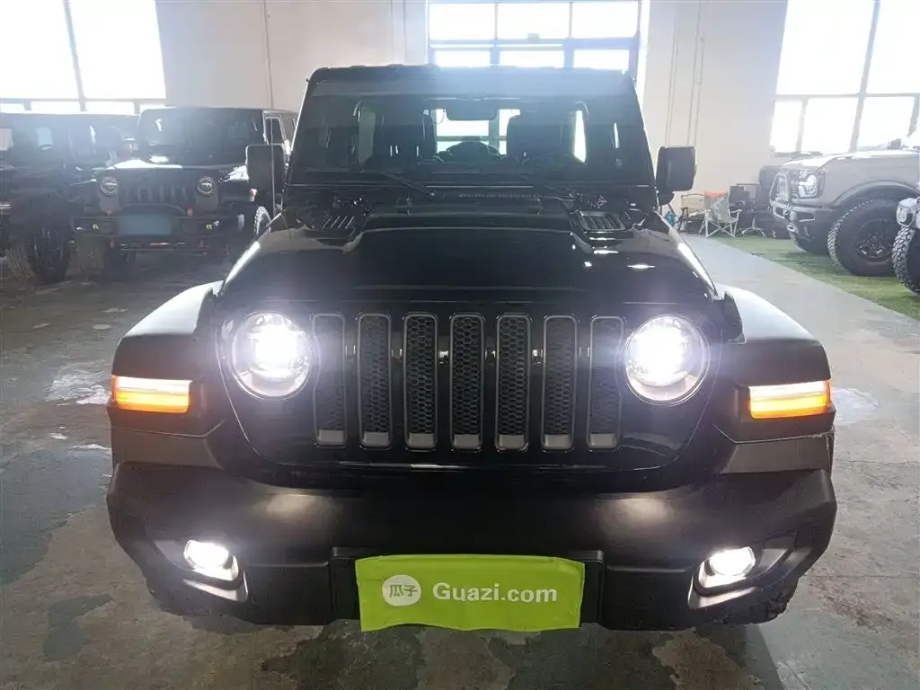Jeep Wrangler 2022 из CN, фото 2