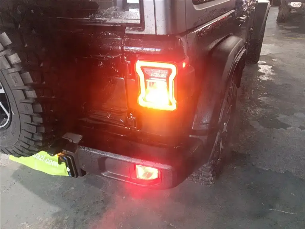 Jeep Wrangler 2022 из CN, фото 3
