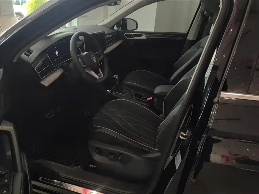 Volkswagen Tiguan L 2024 из CN, фото 10