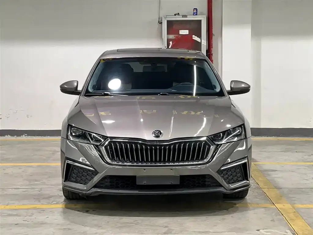 Skoda Octavia — фото 3