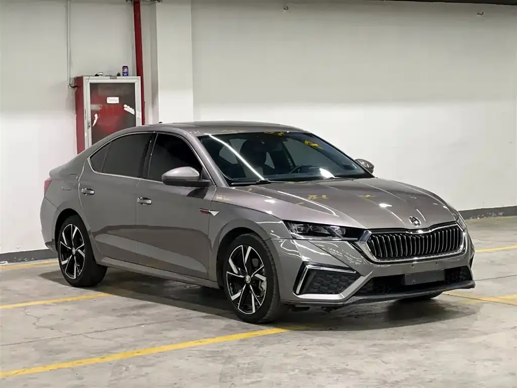 Skoda Octavia — фото 4