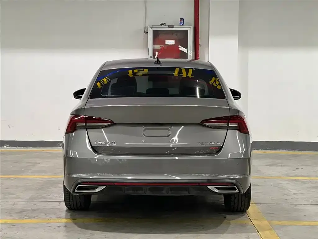 Skoda Octavia — фото 2