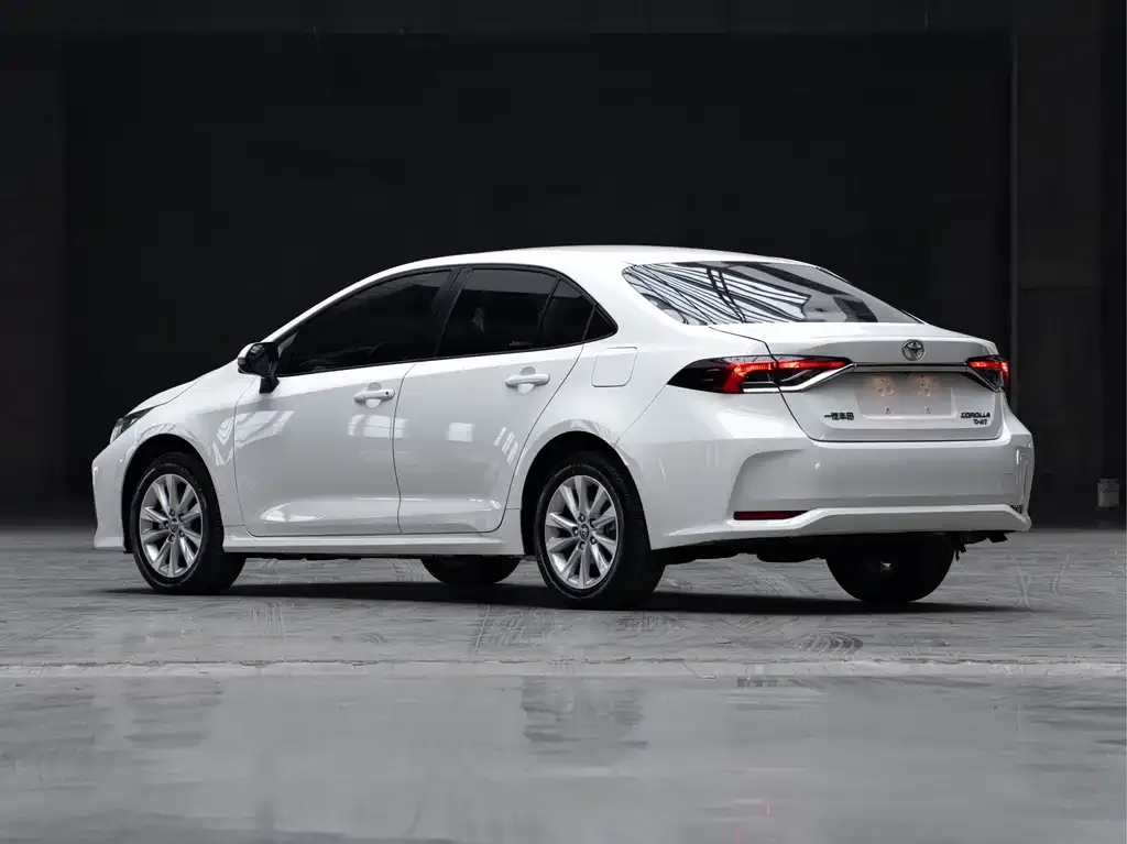 Toyota Corolla 2023 из CN, фото 2