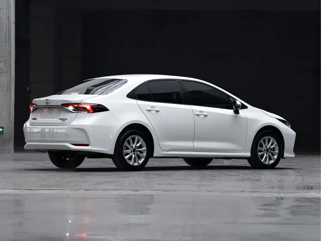 Toyota Corolla 2023 из CN, фото 3