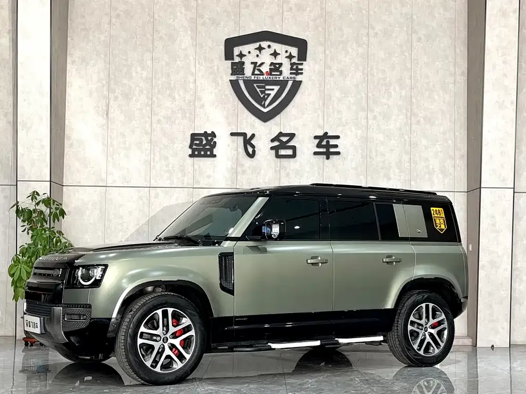 Land Rover Defender — фото 1