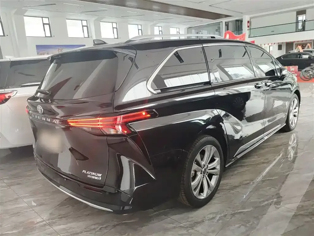 Toyota Sienna 2024 из CN, фото 10