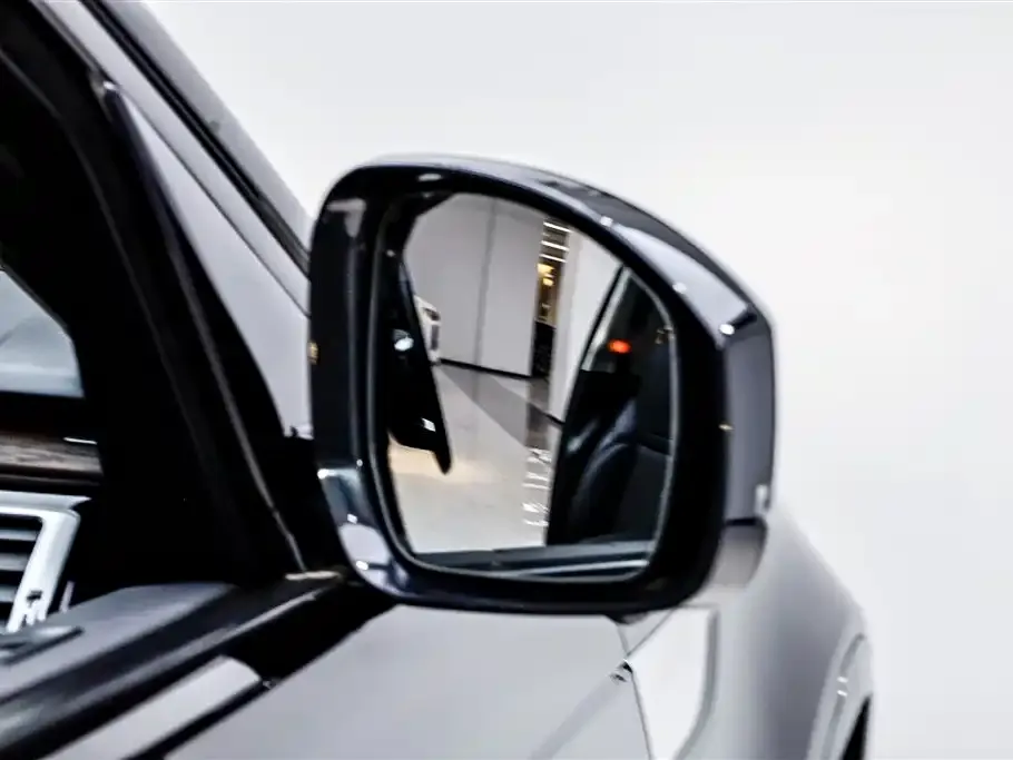 Land Rover Discovery 2021 из CN, фото 2