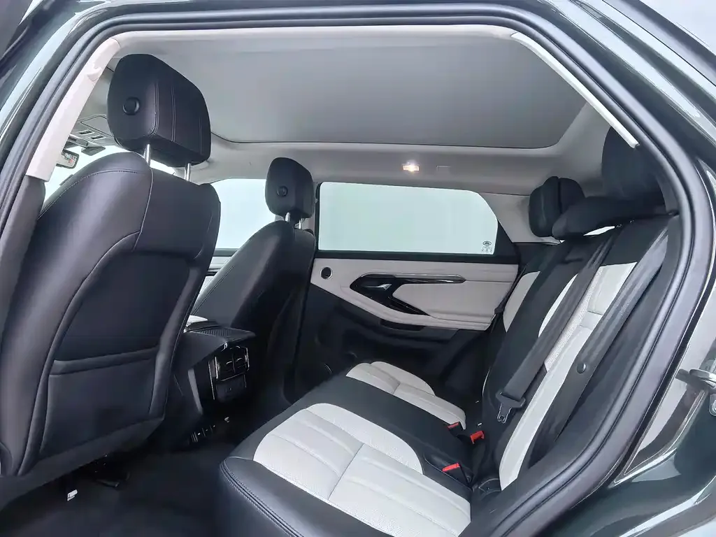 Land Rover Evoque 2022 из CN, фото 3