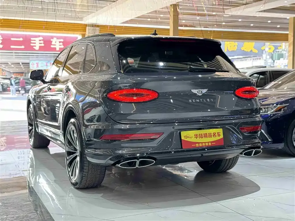Bentley Bentayga 2021 из CN, фото 3
